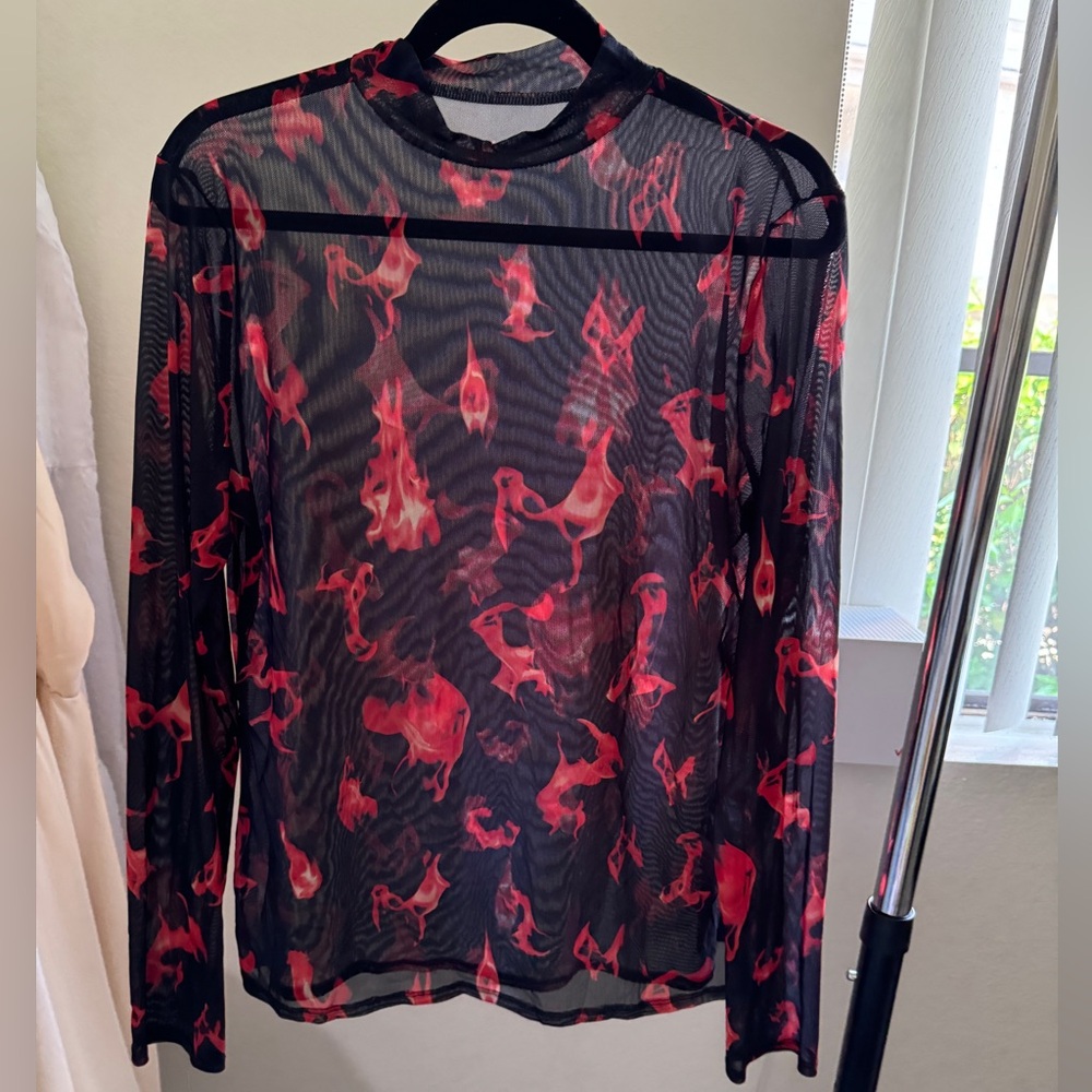 Black Fire Print Amazon Shirt Size 2X